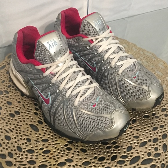 Nike Shoes - Nike Air Max